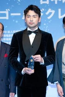 国产制服演绎在线观看